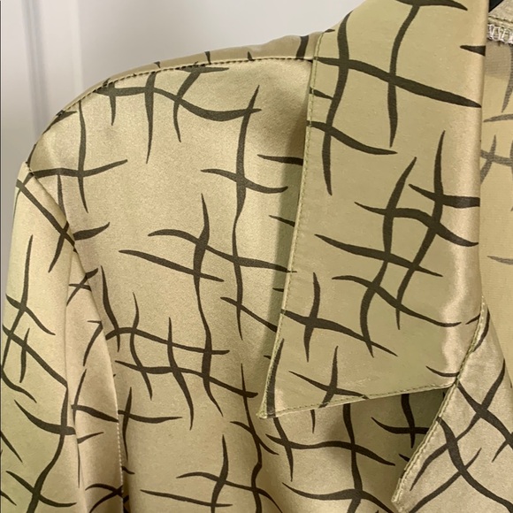 Olive Green Short Sleeve Silk Shirt with Geometric Pattern - Picture 3 of 13